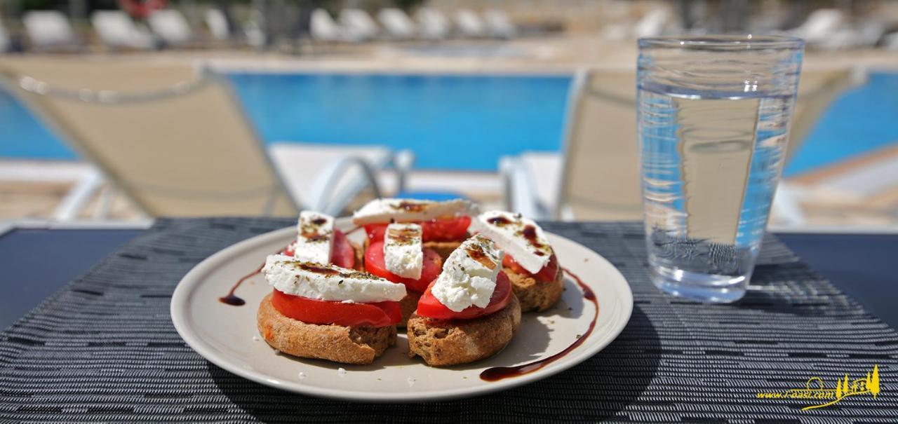 Oasis By The Sea Aparthotel Chiliadou  Exteriör bild