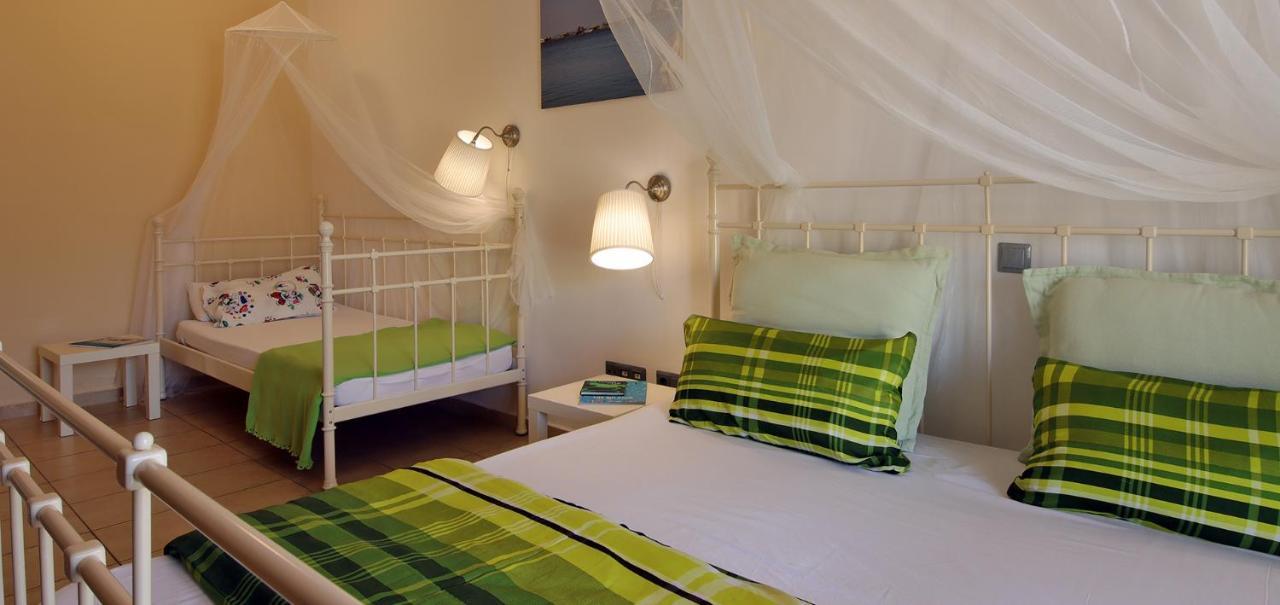 Oasis By The Sea Aparthotel Chiliadou  Exteriör bild