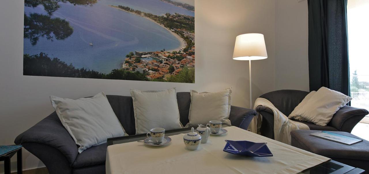 Oasis By The Sea Aparthotel Chiliadou  Exteriör bild